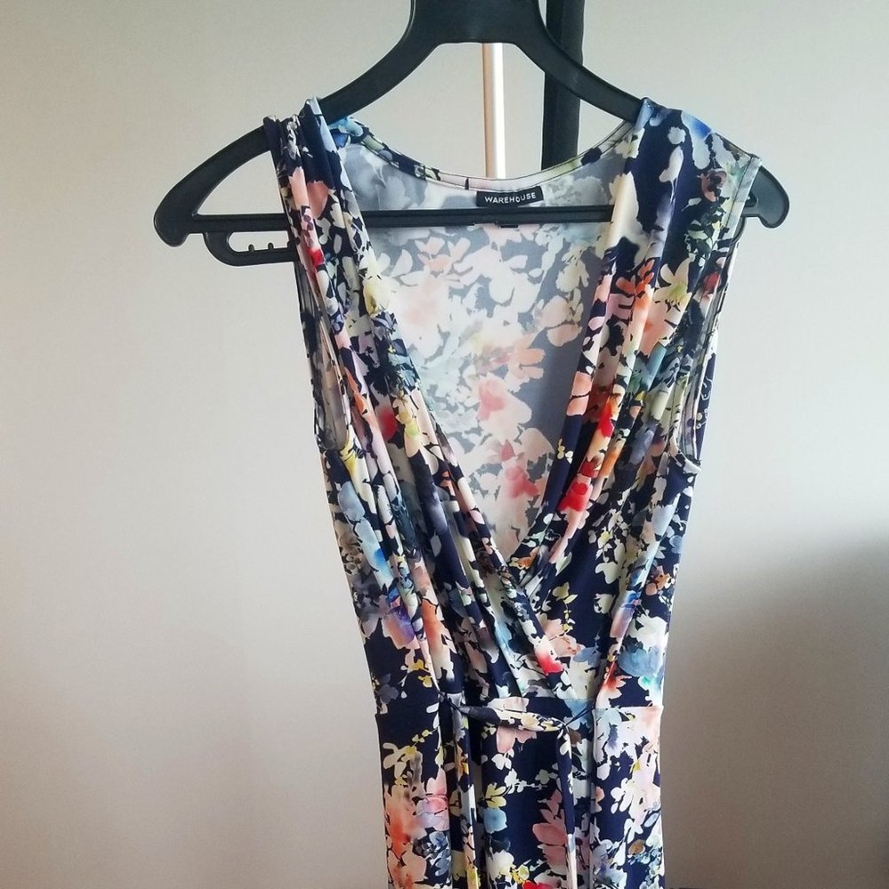 Warehouse - Wrap dress in floral print